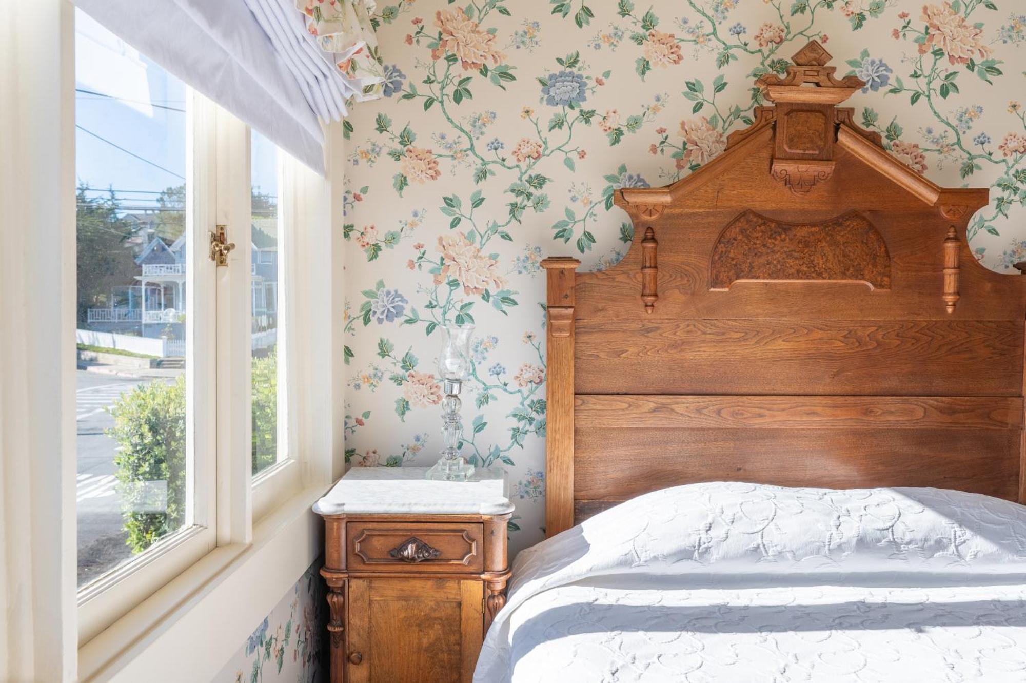 Martine Hotel 3*